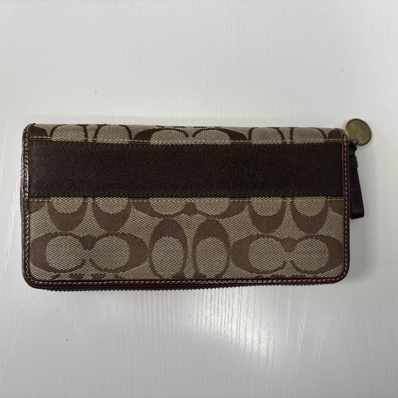 COACH 40021 Signature Accordion Long Zip Around Logo Fabric Wallet - Picture 1 of 15